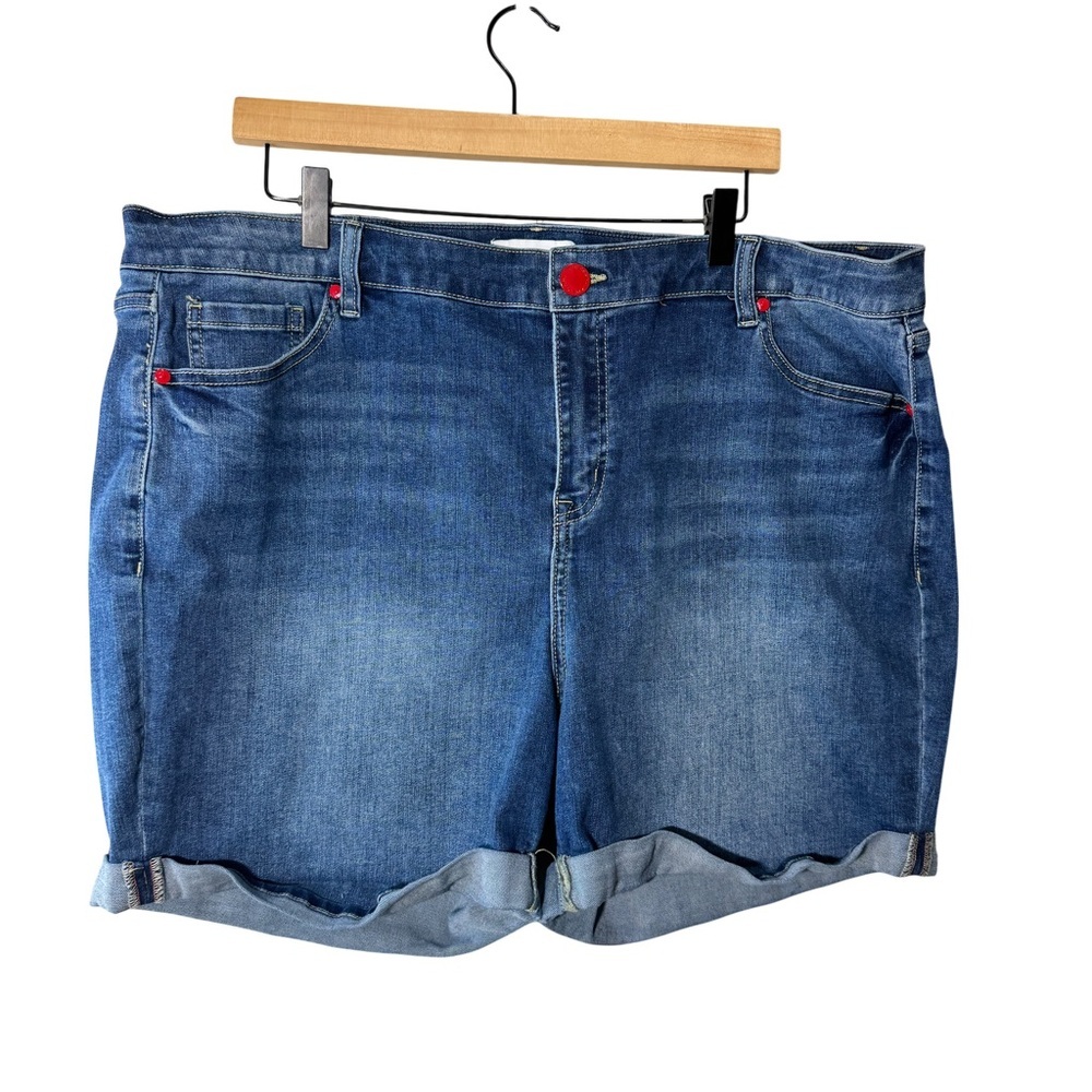 Lane Bryant Flex Magic Waistband Mid Rise Boyfriend Midi Shorts Size 18